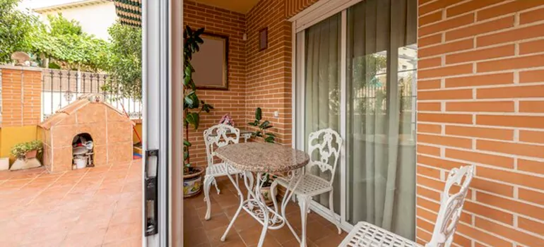 Adding Porch Enclosures To Your Home in Miami Gardens, FL
