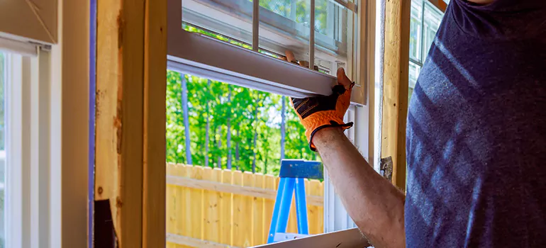 >Bay Window Curtain Rail Track in Miami Gardens, FL