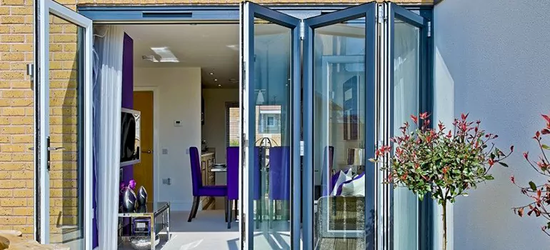 Commercial Door Glass Repair in Miami Gardens, FL
