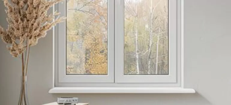 Vinyl Window Stool in Miami Gardens, FL